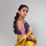 Mrunmayee Deshpande Instagram – Outfit: @paithanis.by.mrugakirloskar
Styled by : @nehachaudhary_ 
Jewellery: @snehsaaj
Makeup: @sujatakadam_ 
Hairstyle: @snehakelkar906
Pic: @sarrikaaaaaa 
#saree #sareelove #traditional #festival #saregamapa #yellow