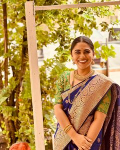 Mrunmayee Deshpande Instagram - Shadi ka mausam hai!
Pc - @swanandtendulkar ❤️
#weddingday