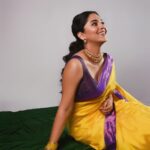 Mrunmayee Deshpande Instagram – Because I love Saree and I love this song.
Outfit: @paithanis.by.mrugakirloskar
Styled by : @nehachaudhary_ 
Jewellery: @snehsaaj
Makeup: @sujatakadam_ 
Hairstyle: @snehakelkar906
Pic: @sarrikaaaaaa 
#saree #sareelove #traditional #festival #saregamapa #yellow