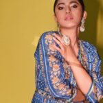Mrunmayee Deshpande Instagram – Outfit: @thebumblebeeclothing
@nehachaudhary_ 
Jewellery: @sorayaajewels_
Makeup: @sujatakadam_ 
Hairstyle: @snehakelkar906
Pic: @saarikaaaaaa
