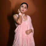 Mrunmayee Deshpande Instagram – Saregamapa ❤️

Outfit: @shivaliahmedabad

@nehachaudhary_ 
@sujatakadam_ 
@snehakelkar906 
@sarrikaaaaaa 
#fashion #fashionphotography #traditional #mrunmayeedeshpande