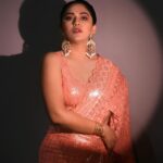 Mrunmayee Deshpande Instagram - Saregamapa finale… @nehachaudhary_ @sujatakadam_ @snehakelkar906 @sarrikaaaaaa