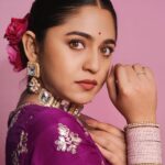 Mrunmayee Deshpande Instagram - @nehachaudhary_ @sorayaajewels_ @sujatakadam_ @snehakelkar906 @sarrikaaaaaa