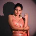 Mrunmayee Deshpande Instagram - Saregamapa finale… @nehachaudhary_ @sujatakadam_ @snehakelkar906 @sarrikaaaaaa