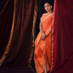 Mrunmayee Deshpande Instagram – Orange you glad I wore this dress? 😉
Jewellery: @sorayaajewels_
Styled by: @nehachaudhary_ 
Makeup: @sujatakadam_ 
Hairstyle: @snehakelkar906
Pic: @sarrikaaaaaa