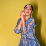 Mrunmayee Deshpande Instagram – Outfit: @thebumblebeeclothing
@nehachaudhary_ 
Jewellery: @sorayaajewels_
Makeup: @sujatakadam_ 
Hairstyle: @snehakelkar906
Pic: @saarikaaaaaa