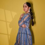 Mrunmayee Deshpande Instagram – Saregamapa!
Outfit: @thebumblebeeclothing
Styled by : @nehachaudhary_ 
Jewellery: @sorayaajewels_
Makeup: @sujatakadam_ 
Hairstyle: @snehakelkar906
Pic: @saarikaaaaaa
#fashion #trysomethingnew