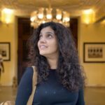 Mukta Barve Instagram – Traveller 
#travel #travelgram #india #history #happytime #muktabarve #backpackandme #lights #candid