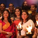 Mukta Barve Instagram - आमचा Y चित्रपट रिलीज झाला या गोष्टीला काल १ वर्ष पूर्ण झालं. ह्या सुंदर चित्रपटाचा मी एक भाग होऊशकले याचा खूप मनापासून आनंद होतो आणि अभिमान वाटतो. त्या साठी आमचे लेखक , दिग्दर्शक, निर्माते यांचे मनापासून आभार. या प्रवासात बरोबर असणाऱ्या सगळ्या सहकलाकारांना , तंत्रज्ञांना शुभेच्छा आणि प्रेम 🫶🏻🫶🏻🫶🏻