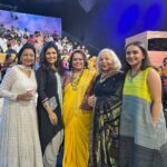 Mukta Barve Instagram - आज आणि उद्या ‘चारचौघी’ आणि ‘संज्या-छाया’ नाटकांची टीम ‘हवा येऊद्या’ मधे नक्की बघा