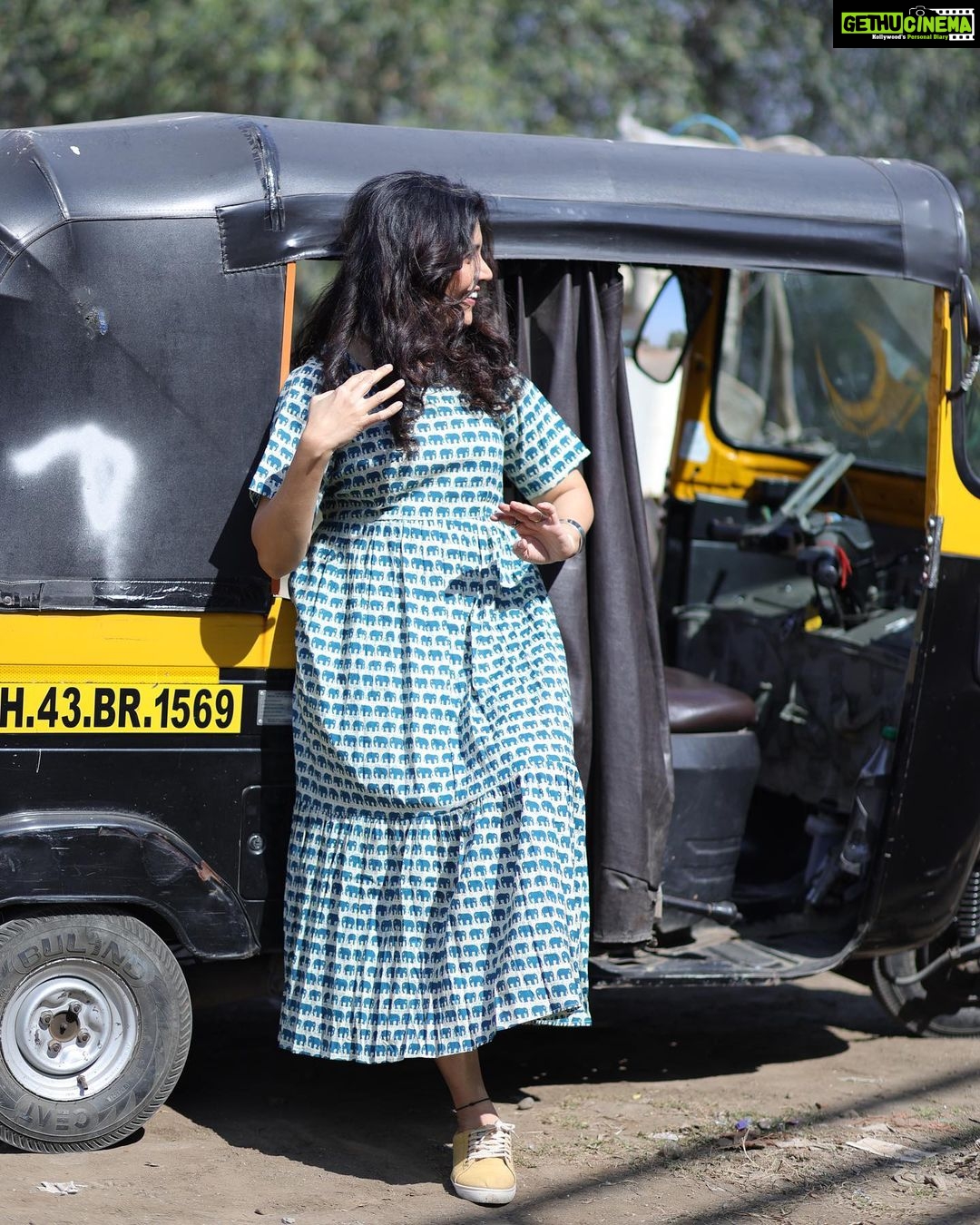 Mukta Barve Instagram - OUT OF STOCK 😊 Available in new colour, BLACK 🖤 Our most favourite look is here🐘♥️ • Limited stock available Dress code : FMB-002 • Get summer ready yet with our Long quirky print dress!! In frame : @muktabarve MUA : @gayatridhanve_mua Shot by : @prashantdhanvephotography Orders will be taken until stock lasts. so, Hurry Up! #womenwear #cottoncoordsets #womenfashion #indianfashion @retro #fashionblogger #fashionstyle #sustainablefashion #cotton #ootd #style #styling #actor #fsshionista #muktabarve #collaboration #marathimandaldubai #dubai #clientdiaries #client #dubaiexpact #dubai🇦🇪 #online #homegrown #brand #onlinebusiness #onlineshopping #vocalforlocal #india #marathimulgi #fashiongram