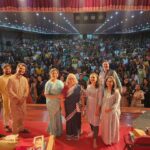 Mukta Barve Instagram - आणि असे पार पडले बंगळुर चे प्रयोग. खूप छान रसिक प्रेक्षक, मज्जा आली प्रयोग करताना. Thank you मित्रमंडळ बंगळुर.