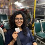 Mukta Barve Instagram - When there is no rickshaw, no taxi, ‘BEST’ is the best! 🤟🏼❤️❤️🤍🤍 #mumbai #mumbaimerijaan #BEST #mumbaibestbuses #publictransport #ilovemumbai #BESTmumbai