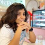 Mukta Barve Instagram - Tea or Coffee 🤔 #tealovers #tea #teatime #tealover #chai #greentea #tealife #tealove #instatea #blacktea #chailovers #love #teastagram #instagram #teagram #tealoversofinstagram #coffeelover #coffee #coffeetime #coffeeaddict #coffeeshop #cafe #espresso #coffeelovers #coffeebreak #latte #coffeelove #coffeeoftheday #coffeeart #breakfast