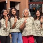 Mukta Barve Instagram - 222 वा प्रयोग! एका वर्षात! त्याचं celebration! 17 September दिनानाथ, पार्ले! या नक्की! भेटू! 🤗 ps - a dear admirer gifted us these kurtis, we don’t know her name, if you see this post dear girl - see we wore them, thankyou :) pc @vaibhavshetkar