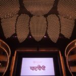 Mukta Barve Instagram - NMACC चा happy high चालूच आहे 🥰🥰🥰🥰🥰 #nmacc #trending #reels #reelkarofeelkaro #charchaughi