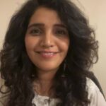 Mukta Barve Instagram - 17 मे. तुमच्या शुभेच्छा आणि प्रेम अस्सच माझ्या बरोबर असुद्या. खूप प्रेम 🤍💙💚❤️🧡