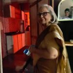 Mukta Barve Instagram – आणि सुरु होतोय १०० वा प्रयोग. Happy 100th चारचौघी
