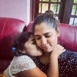 Muktha Instagram - My chakkara ❤️ brings so much joy to my heart with her tight hugs🧍🏻‍♀️ I love you ❤️❤️❤️ kanmani @kanmanikiara