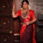 Muktha Instagram - നമ്മൾ ❤️ Wedding attire @athma_designer_house Jewellery @mayoorajewelerydesigns Hairdresser @delia_john__ Photographer @ajinfotokada Videography @vj_weddings_ wedding #bride #love #weddingphotography #weddingdress #weddingday #weddinginspiration #photography #fashion #weddingplanner #makeup #bridetobe #bridal #prewedding #weddingphotographer #weddings #groom #party #engagement #instagood #weddingideas #indianwedding #like #instagram #makeupartist #photooftheday #weddingdecor #beautiful