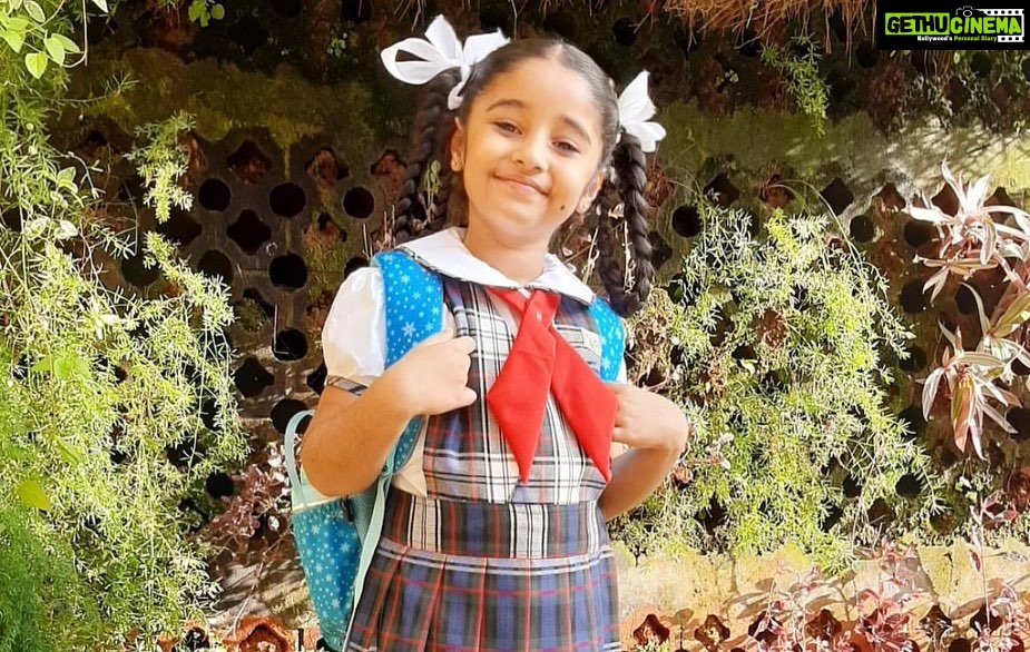 Muktha Instagram - So many memories, so much to say but let’s just enjoy this last day of school ♥️♥️♥️ Kanmani @kanmanikiara @choiceschooltripunithura Thank you so much Anjumam @anju.cherian.08 & all the teachers @choiceschooltripunithura Happy Holidays 😊