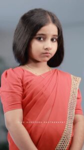 Muktha Instagram - ഉണ്ണിമായ ❤️
@kanmanikiara @manju.warrier @mohanlal 

#manjuwarrier #unnimaya #aramthamburan #malayalmcinema #dialogue #movie #childactor #mohanlal #fangirl #shajikailas #kiararinkutomy #muktha