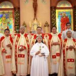 Muktha Instagram - Jubilee ceremony 🕯️🙏🏻 Your presence is the most precious gift 🙏🏻 (Bishop Bishop Antony Kariyil) With My close Relatives 🥰 📸 @ajinfotokada