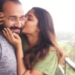 Muktha Instagram - First picture ഒരു Dubai show ക്ക് ഒരുമിച്ചു ആദ്യം കണ്ടപ്പോൾ ഏട്ടൻ : ഒരു photo എടുത്തോട്ടെ കൂടെ ? @rinkutomy ഞാൻ :അതിനെന്താ എടുക്കാലോ 🤭 പിന്നെ അങ്ങോട്ട് നിർത്തേണ്ടി വന്നിട്ടില്ല photos 🤣🤣🤣🤣 @rinkutomy 👫💏👨‍👩‍👧❤️ Thank you for being my better half. Happy birthday Eatta♥️♥️♥️♥️♥️♥️ @rinkutomy