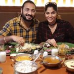 Muktha Instagram - First picture ഒരു Dubai show ക്ക് ഒരുമിച്ചു ആദ്യം കണ്ടപ്പോൾ ഏട്ടൻ : ഒരു photo എടുത്തോട്ടെ കൂടെ ? @rinkutomy ഞാൻ :അതിനെന്താ എടുക്കാലോ 🤭 പിന്നെ അങ്ങോട്ട് നിർത്തേണ്ടി വന്നിട്ടില്ല photos 🤣🤣🤣🤣 @rinkutomy 👫💏👨‍👩‍👧❤️ Thank you for being my better half. Happy birthday Eatta♥️♥️♥️♥️♥️♥️ @rinkutomy