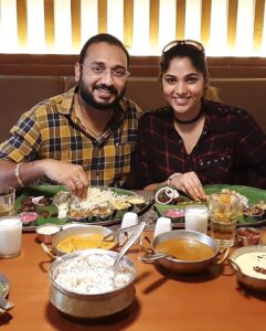 Muktha Instagram - First picture 

ഒരു Dubai show ക്ക് ഒരുമിച്ചു  ആദ്യം കണ്ടപ്പോൾ 
ഏട്ടൻ : ഒരു photo എടുത്തോട്ടെ കൂടെ ? 
@rinkutomy 

ഞാൻ :അതിനെന്താ എടുക്കാലോ 🤭

പിന്നെ അങ്ങോട്ട് നിർത്തേണ്ടി വന്നിട്ടില്ല photos 🤣🤣🤣🤣 @rinkutomy 
👫💏👨‍👩‍👧❤️
Thank you for being my better half. Happy birthday Eatta♥️♥️♥️♥️♥️♥️ @rinkutomy