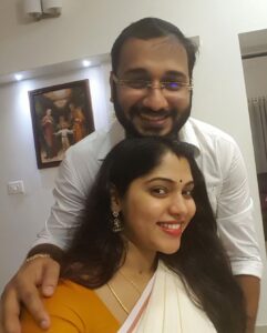 Muktha Instagram - First picture 

ഒരു Dubai show ക്ക് ഒരുമിച്ചു  ആദ്യം കണ്ടപ്പോൾ 
ഏട്ടൻ : ഒരു photo എടുത്തോട്ടെ കൂടെ ? 
@rinkutomy 

ഞാൻ :അതിനെന്താ എടുക്കാലോ 🤭

പിന്നെ അങ്ങോട്ട് നിർത്തേണ്ടി വന്നിട്ടില്ല photos 🤣🤣🤣🤣 @rinkutomy 
👫💏👨‍👩‍👧❤️
Thank you for being my better half. Happy birthday Eatta♥️♥️♥️♥️♥️♥️ @rinkutomy