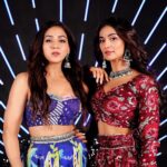 Mukti Mohan Instagram - One for the OG #Savaria @neetimohan18 ❤️ Neeti's look- @ruhrindia Jewellery - @the_beta_girl Mukti 's look - @the_beta_girl @aachho Styling - @shreyandurjastyle Glam - @ritickasjalan @aaliyahussainhairmakeupcreator Videography - @shubamdancer @vikrammontroseofficial @shekharastitwa @neetimohan18 @mohanshakti @muktimohan @salmanyusuffkhan @souravsharmaofficial @alishasingh.official @nrityashakti @ericpillai @dcatalentmusic @sonymusicindia @azeemdayani @surneetimusic @mohansisterslive @amit_thosar