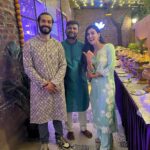 Mukti Mohan Instagram - Celebrating togetherness and light 🪔 Sending parivaar wala pyaar to you all 🤍