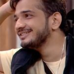 Munawar Faruqui Instagram - Dekhiye #BiggBoss17, Mon-Fri 10PM & Sat-Sun 9PM sirf #Colors aur @officialjiocinema par. #munawarfaruqui #bigboss #bb17 #munawarkijanta #munawarkewarrior #salmaankhan #dongritohearts #karlenge #MunawarIsTheBoss