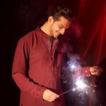 Munawar Faruqui Instagram - Wishing everyone a very Happy Diwali 🪔❤️ Let’s pray for peace & love on this beautiful festival of lights, joy and lots of positivity. Sabko bahut sara pyaar ❤️ #happydiwali #munawarfaruqui