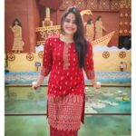 Naina Ganguly Instagram - Hope this Durga Ashtami brings in good fortune and abounding happiness for you. Shubho Maha Ashtami! 🌼🙏 . . . . . . . . . . . . . . . . . . #ashtami #durgaashtami #durgapujo2023 #pujolook #pujofashion #pujovibes #kolkatarpujo #kolkatadiaries #bong #bonggirl #traditional #traditionalwear #ootd #ootdfashion #ootdindia #lookoftheday #bestoftheday #festivalseason #festivaloutfit #festivalfashion #indianfestival #actorslife #nainaganguly
