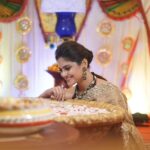 Naina Ganguly Instagram - With the sound of dhaak and the fragrance of dhunuchi, may your heart be filled with devotion and your home with joy. Subho Mahasaptami! 🌼🙏 . . . . . . . . . . . . . . . . #pujo #durgamaa #durgapujo2023 #durgapuja #durgapujo #kolkata #kolkatarpujo #bong #bonggirl #traditional #traditionalwear #saree #sareelover #sareelove #sareefashion #ootd #ootdindia #ootdfashion #picoftheday #photooftheday #lookoftheday #bestoftheday #actress #actorslife #nainaganguly
