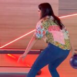 Naina Ganguly Instagram - Cherishing my inner child. 🙆🏻‍♀️🎱 . . . . . . . . . . . . . . . . #fun #game #bowling #bowling🎳 #reelsinstagram #reelsvideo #reels #reelitfeelit❤️❤️ #feelkaroreelkaro #reels #southcity #gamezone #funtimes #gamefreak