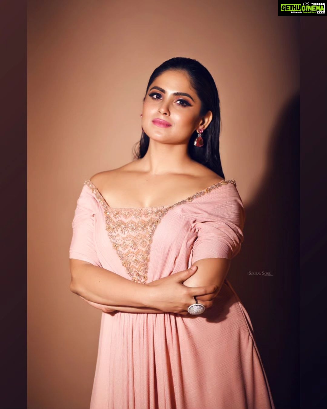 Naina Ganguly Instagram - Escape the ordinary! π¦ π· @photographer_sourav_26 π @ajitakolkata Styling by @subrata4462 Makeup & Hair by @baban.islam.54 . . . . . . . . . . . . . . . . . . . . #igaddict #iggood #igdaily #igfashion #igpost #igers #instapost #instafashion #instalike #instagram #instagood #ootd #ootdindia #ootdfashion #picoftheday #photooftheday #potd #lookoftheday #bestoftheday #actorslife #tollywood #tollywoodactress #nainaganguly