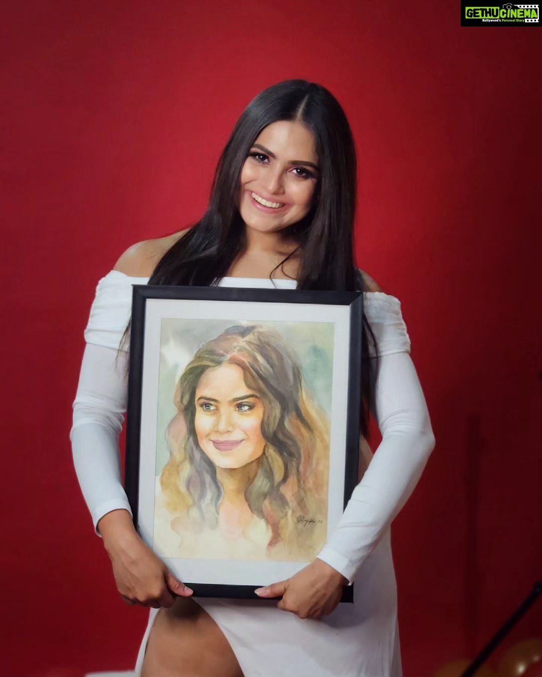 Naina Ganguly Instagram - Some gifts are big. Others are small. But the ones that come from the heart are the best gifts of all. Thank you Raj for this beautiful portrait. ❤️😍 . . . . . . . . . . . . . . . #igaddict #igfashion #igpost #iggood #igdaily #igers #instagood #instapost #instafashion #instadaily #picoftheday #photooftheday #portrait #gift #ootd #ootdfashion #tollywood #tollywoodactress #nainaganguly