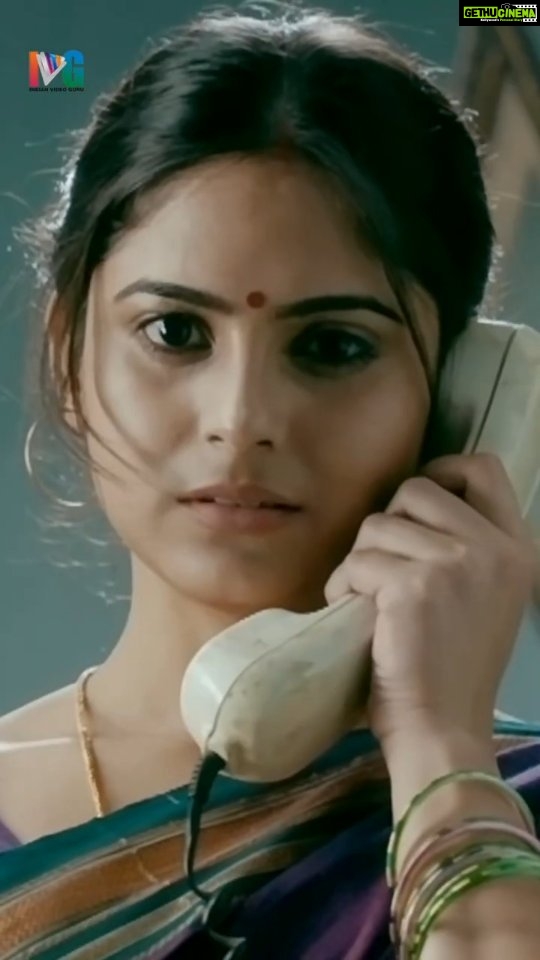 Naina Ganguly Instagram - Do you remember this scene from Vangaveeti? . . . . . . . . . . . . . . . . . . . . . #reelsinstagram #reelkarofeelkaro #reelitfeelit #newreels #feelitreelit #feelkaroreelkaro #feelkorboreelkorbo #igreels #vangaveeti #actress #actorslife #nainaganguly