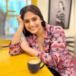 Naina Ganguly Instagram - My Weekend Mood. 🌸✋🏻 . . . . . . . . . . . . . . . . . . . #weekend #weekendvibes #weekendmood #smile #smileandbehappy #ootd #ootdfashion #picoftheday #potd #lookoftheday #bestoftheday #saturdaymorning #mood #moodgram #nainaganguly