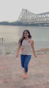 Naina Ganguly Instagram - Making memories in the city of joy. 🌁 ❤️ . . . . . . . . . . . . . . . . . . . . #reelsinsta #reelsinstagram #reelkarofeelkaro #feelitreelit #feelkaroreelkaro #feelkorboreelkorbo #newreels #reelsviral #reelsindia #cityofjoy #cityofjoykolkata #howrahbridge #kolkata #kolkatadiaries #streetofkolkata #igreels #igaddict #reeloftheday #actorslife #nainaganguly
