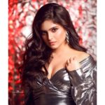 Naina Ganguly Instagram - Every woman in this world wears a little sparkle, some in their dress, and some in their eyes. ✨ 🌟 📷 @subhadipsamanta @subrata4462 @arijitmaity @ginni_love21 @ig_baishakhi @instasoumoo @hijibiji_studio