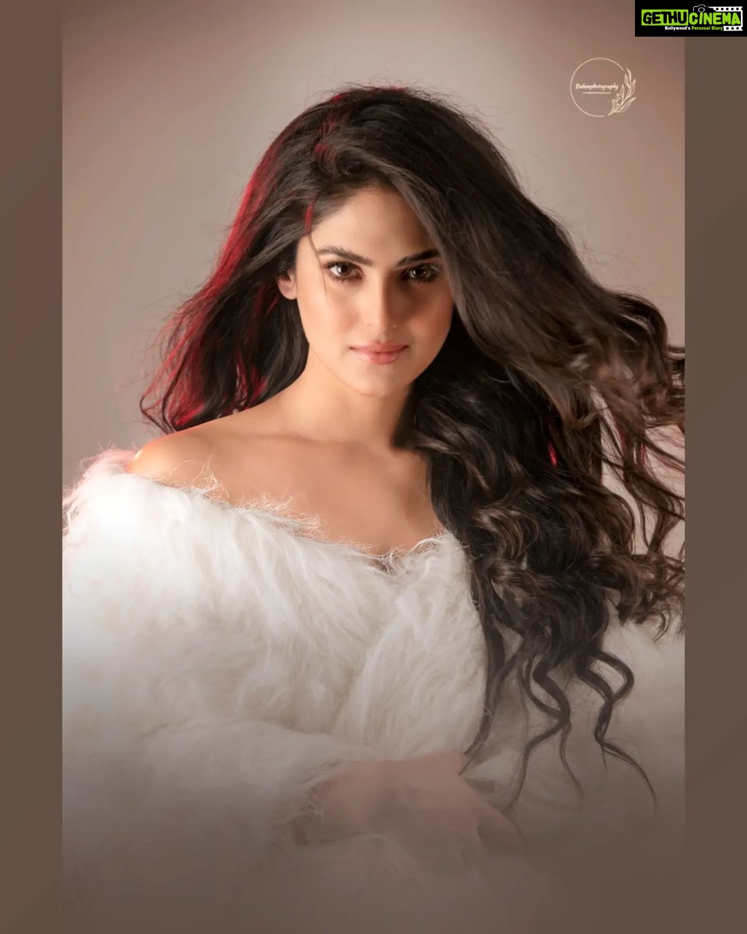 Naina Ganguly Instagram - She has a fire in her soul and grace in her heart! ❤ 📷 @mr.__mukherjee . . . . . . . . . . . . . . . . . #igaddict #igfashion #igdaily #igers #instagood #instafashion #instadaily #instafamily #instamood #instagram #instapic #fashionista #fashion #fashionstyle #fashionmodel #highfashion #photoshoot #photooftheday #picoftheday #lookoftheday #bestoftheday #tollywood #tollywoodactress #nainaganguly