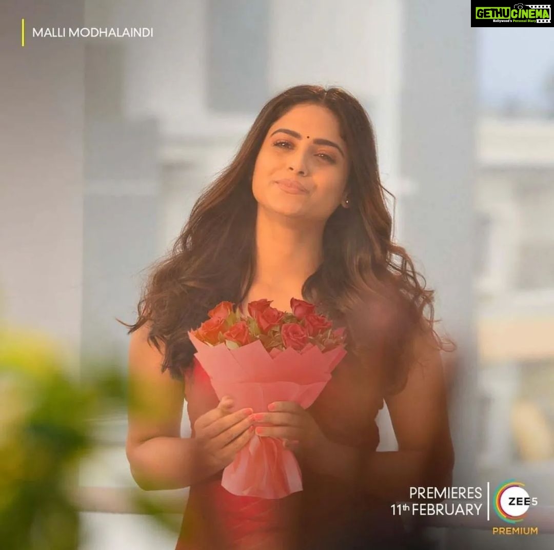 Naina Ganguly Instagram - This Valentine's fall in love all over again! #ValentinesWeek2022 #Rose Day 4 Days to go for #MalliModalaindi World Digital Premiere, 11th February exclusively on @zee5 # 4DaysToGo #World Digital Premiere #MalliModalaindiOnZEE5 #LifeAfterDivorce #Premieres 11thFeb #ZEE5 @sumanth_kumar @varshini_sounderajan @nainaganguly @pavani9_reddy @keerthi_kumar_tg @suhasinihasan @manjulaghattamaneni @vennelakish @tej_uppalapati @anuprubensmusic