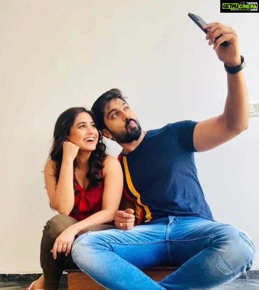 Naina Ganguly Instagram - It's mandatory to take selfies in between the shoot! 📷 @raj_instaofficial . . . . . . . . . . . . . . . . . #igersindia #igpost #igindia #igers #igdaily #insta #instagood #instafam #instapost #instafashion #instamood #instagram #ootd #ootdfashion #photo #photooftheday #picoftheday #potd #lookoftheday #bestoftheday #tollywood #tollywoodhotactress #kannadaactors #kannadamovies #nainaganguly