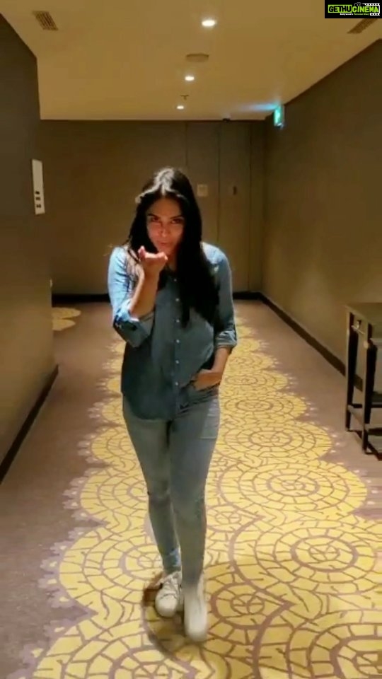 Naina Ganguly Instagram - WALK IN LIKE YOU OWN THE PLACE. β€π . . . . . . . . . . . . . . . . . #feelkorboreelkorbo #feelitreelit #feelkaroreelkaro #newreels #reelsinsta #reelsinstagram #reelkarofeelkaro #reelsviral #foryoupage #foryou #tollywoodactress #tollywood #bollywood #nainaganguly