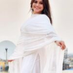 Naina Ganguly Instagram - Women in traditional attire exude power and confidence. 👑 🧿🪬 . . . . . . . . . . . . . . . . . . . . . #igpost #igaddict #igdaily #igreels #igfashion #igpost #instapost #instafashion #instagram #reelsinstagram #reelkarofeelkaro #reelsinsta #reelsviral #reelslovers #reelsindia #feelitreelit #feelkaroreelkaro #newreels #traditional #traditionalwear #salwar #bong #bonggirl #actress #actorslife #tollywoodactress #nainaganguly