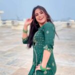 Naina Ganguly Instagram - This song makes me crazy. 💚🫶 . . . . . . . . . . . . . . . . . . #altamakhi #trendsetter #trendingreels #trends #trendingnow #trendingsongs #trendalert #feelitreelit #feelkaroreelkaro #newreels #reelsinstagram #reelsinsta #reeliitfeelit #actress #actorslife #tollywoodactress #nainaganguly